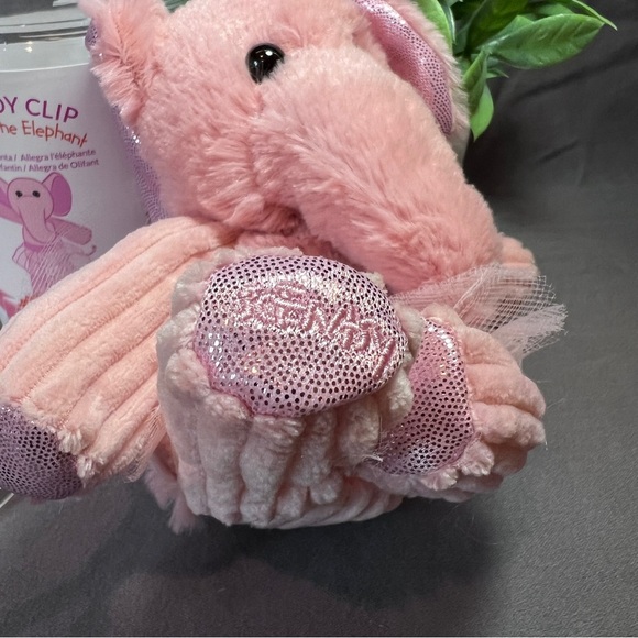 NEW Scentsy Allegra the Elephant Buddy Clip. (Scent is “sugar”) - Picture 4 of 4